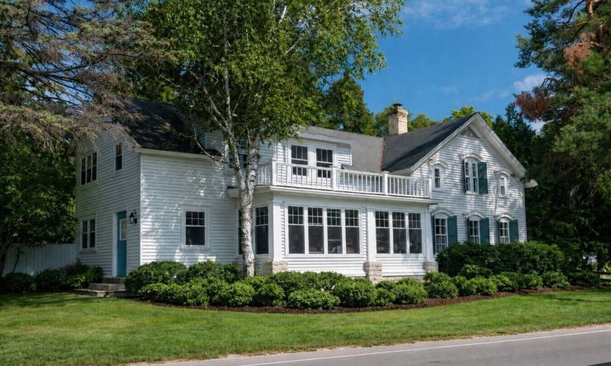 Ephraim House | Historic Ephraim Home Across from Anderson Dock