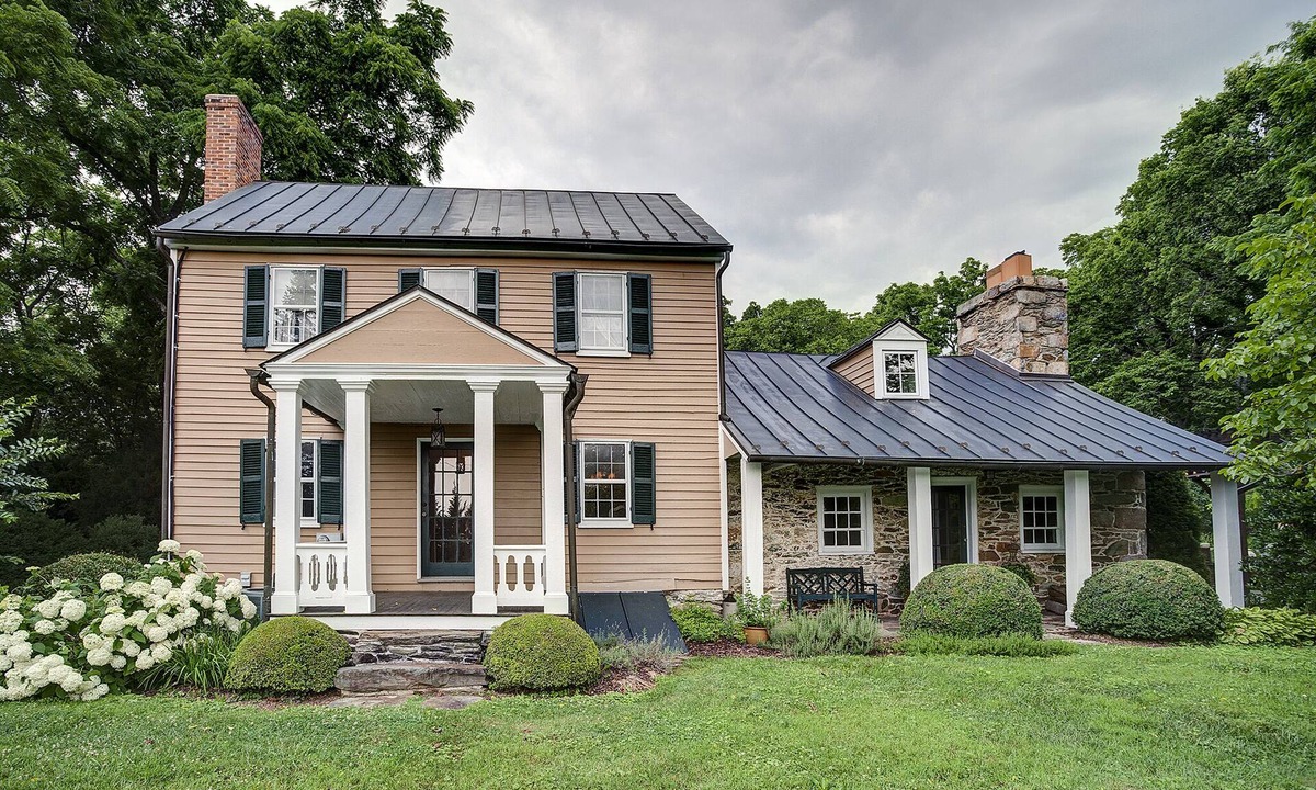 Purcellville House | Historic Tip of the Hill, ca 1762, just outside of Purcellville