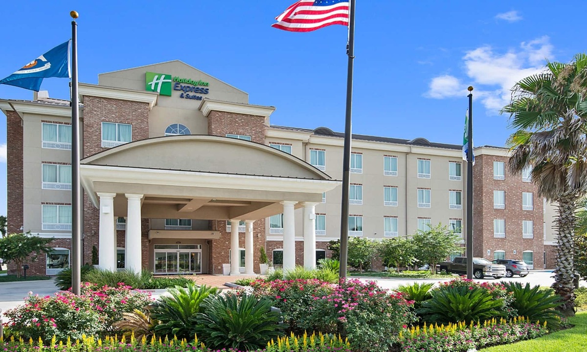 Gonzales Hotel | Holiday Inn Express & Suites Gonzales by IHG