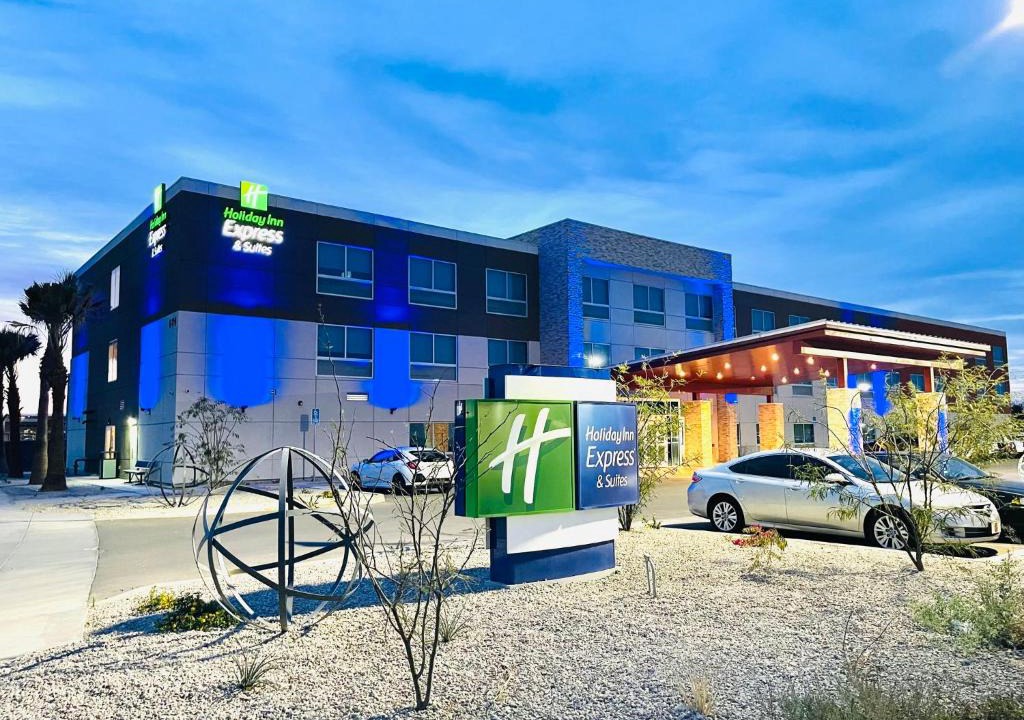 Blythe Hotel | Holiday Inn Express & Suites Blythe by IHG