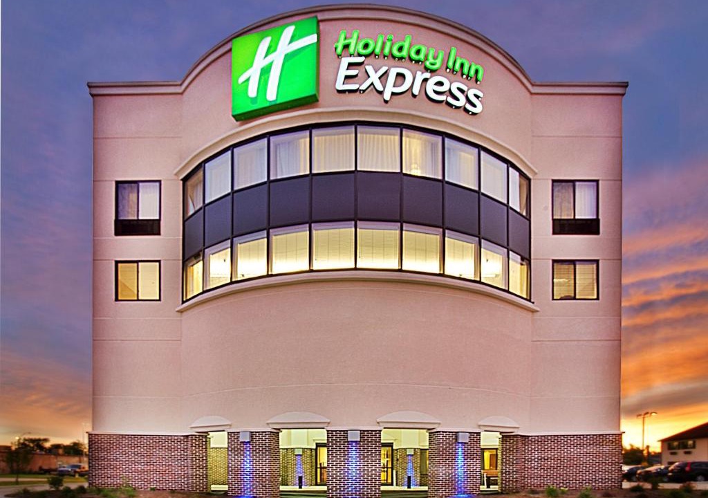 Waterloo Hotel | Holiday Inn Express- Waterloo/Cedar Falls by IHG