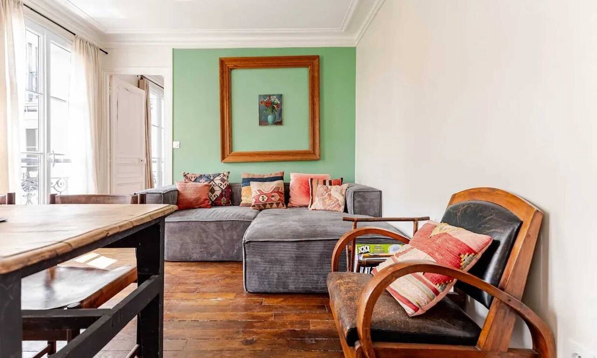 Quartier de la Goutte-d'Or Apartment | Homerez - Apartment in Paris