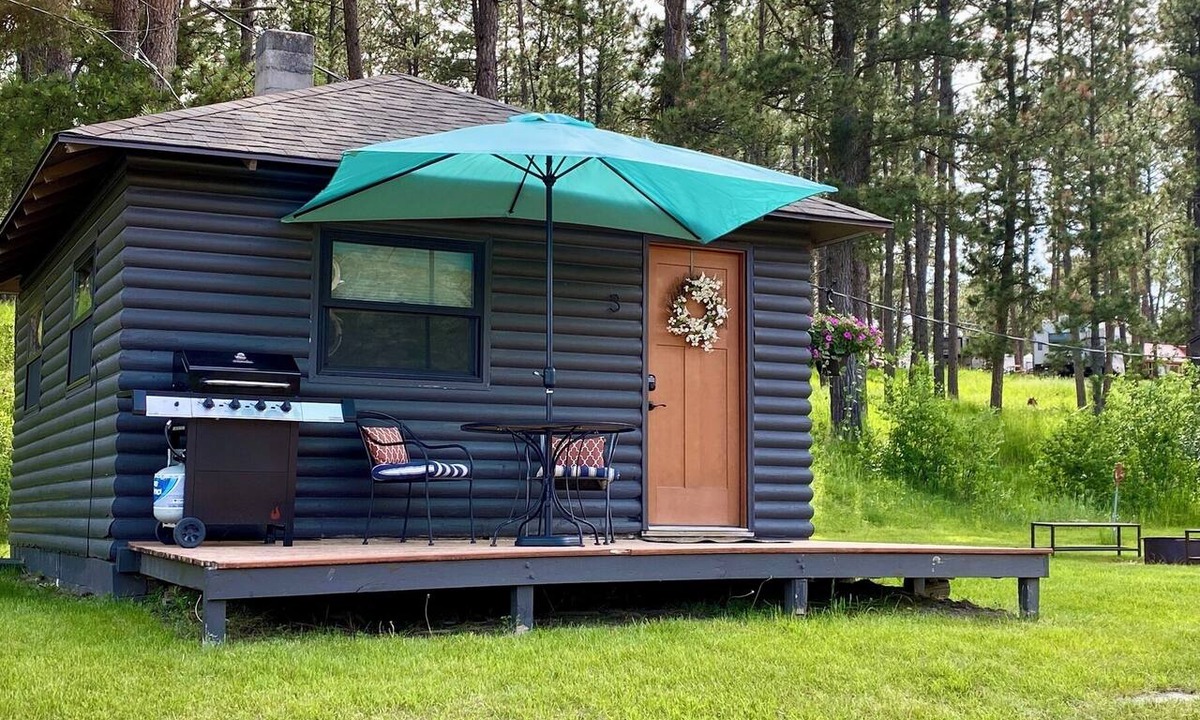 Rapid City Cabin | Horse Creek Resort - Cabin 4