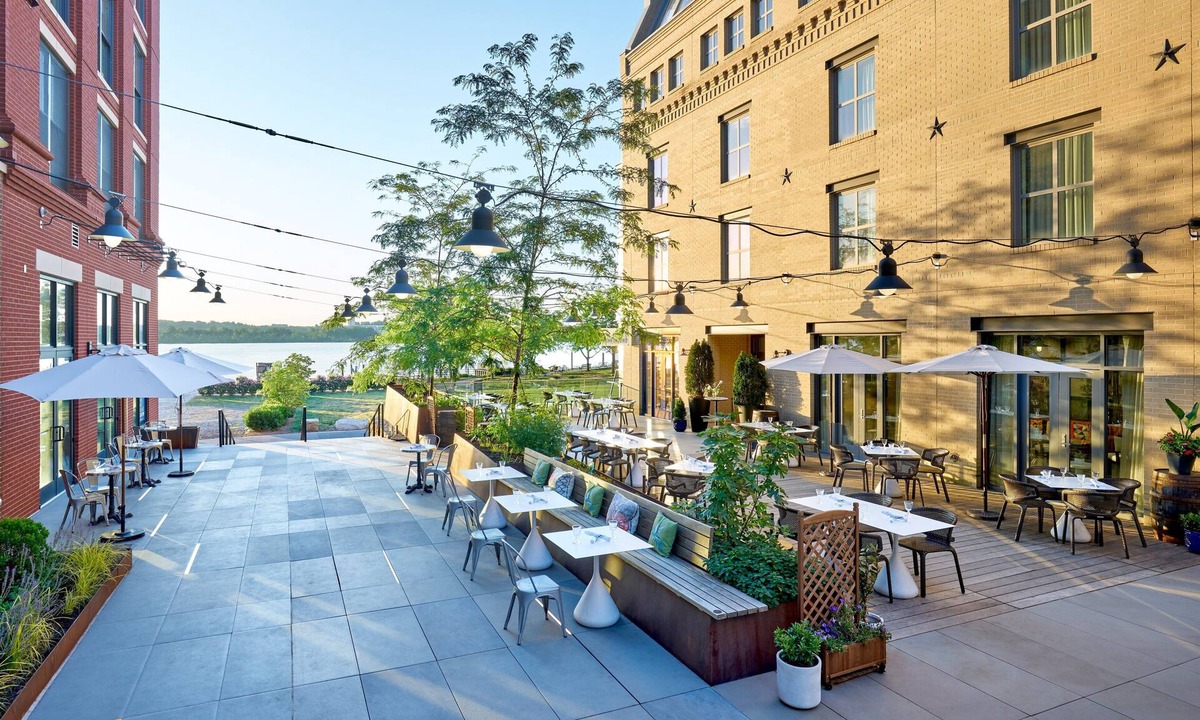 Old Town Alexandria Hotel | Hotel Indigo Old Town Alexandria by IHG