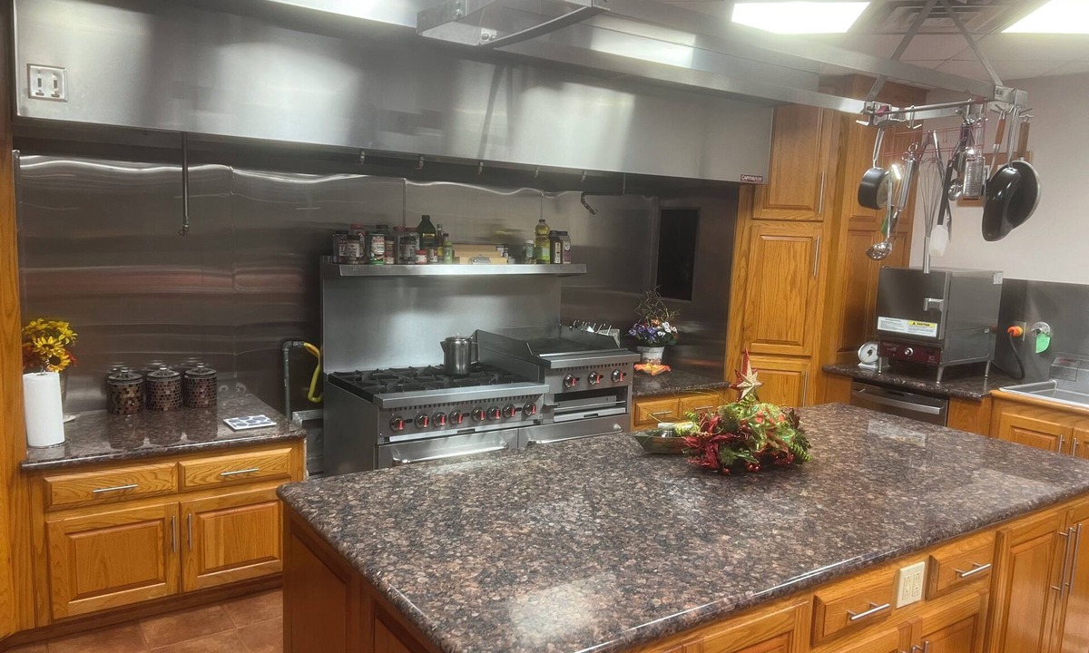 La Rose House | ICW Waterfront in Larose, LA. perfect for family gatherings. Great fishing
