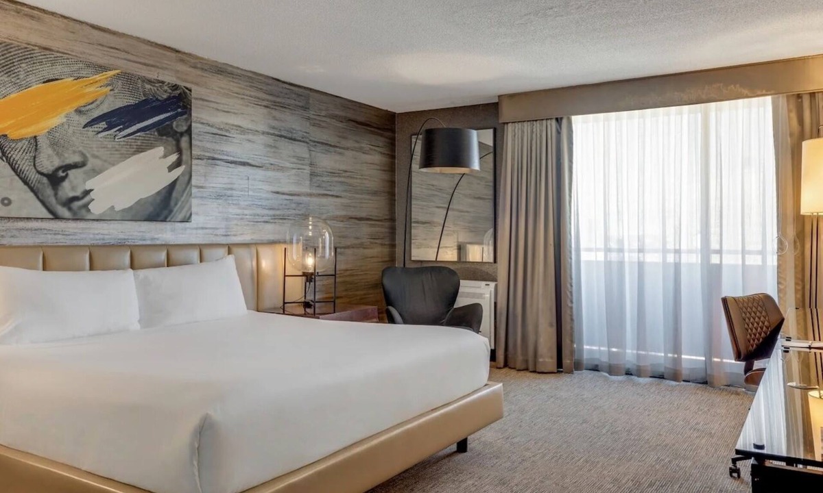 Bay Village Hotel | Immerse in the Bold Spirit of Boston - Opulent Hotel XP near Theater District