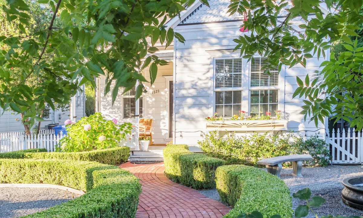 St. Helena Bed & Breakfast | Inn St Helena