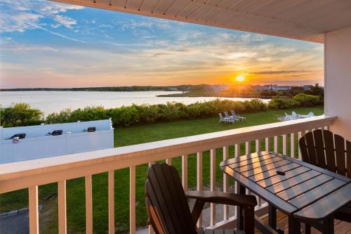 Mara Vista Hotel | InnSeason Resorts Surfside