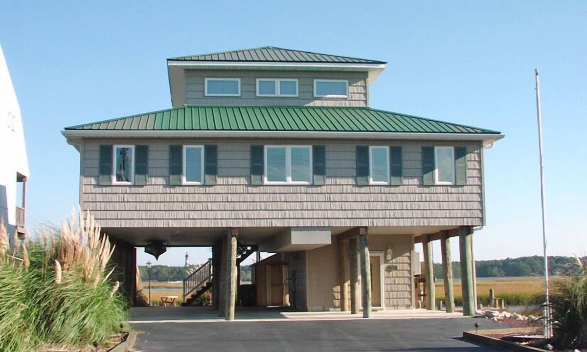 Chincoteague House | Kambarn Place | Waterfront Home w/Private Deep-Water Dock & Assateague Views