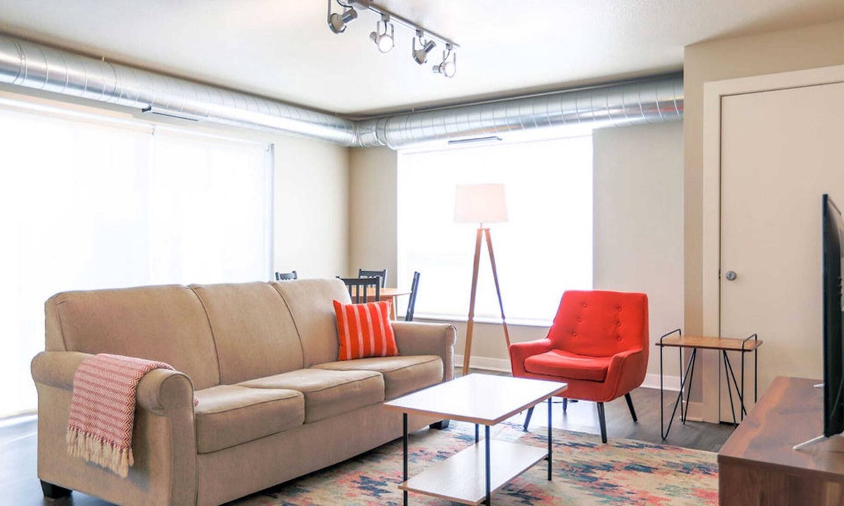 Whittier Apartment | Kasa | Contactless + Full Kitchen, Walk to Mill City Museum | Minneapolis