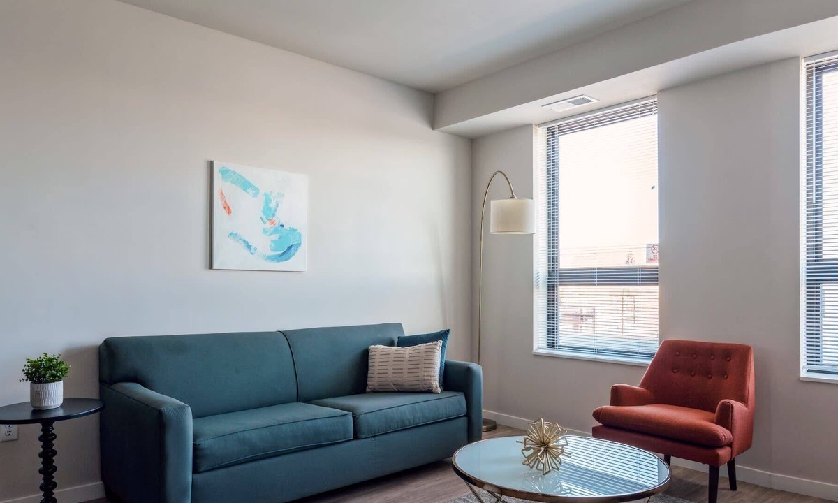 Lowry Hill East Apartment | Kasa | Cozy 1 BD + Self Check-In | Minneapolis