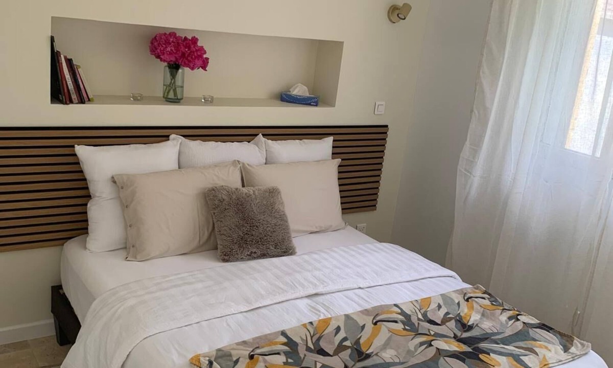 Les Andelys Apartment | La CleryNette Suite 20 minutes from Giverny, 10 minutes from Château de Gaillard