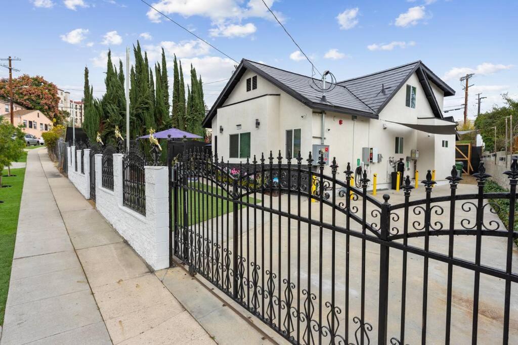 Eagle Rock Apartment | LA Home - Olympics, NBA Games, Universal Studios
