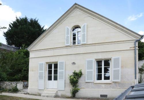 Senlis House | La Petite Fontaine