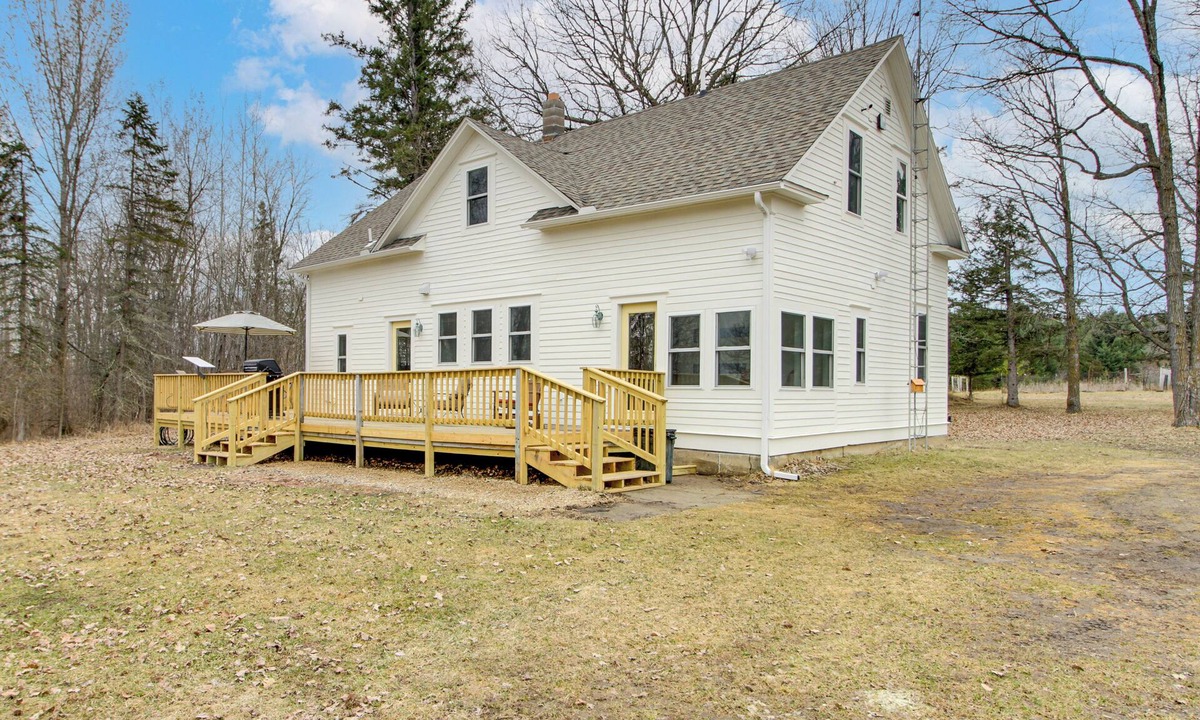 Akeley House | Lake Country House on 11th Crow Wing Lake w/Dock