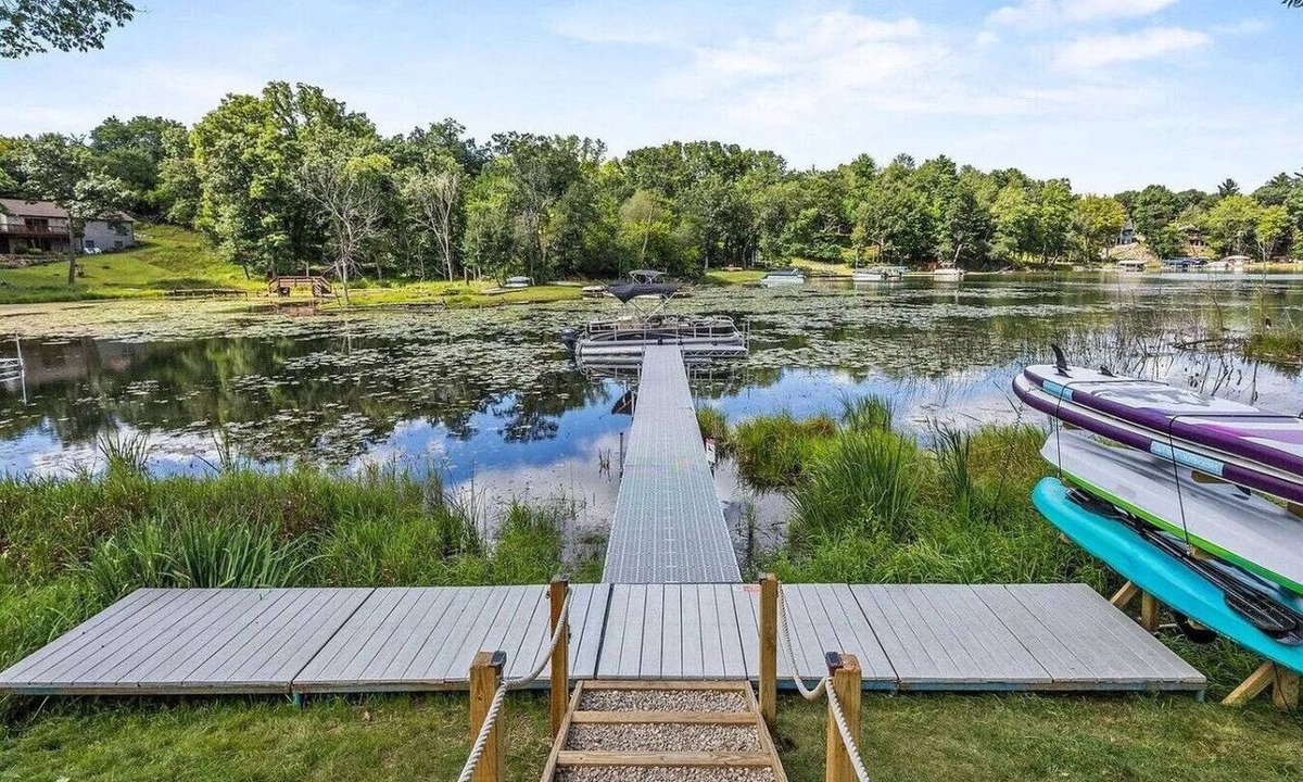 Pine River House | Lake Front! Firepit! Private Dock! Water Toys!