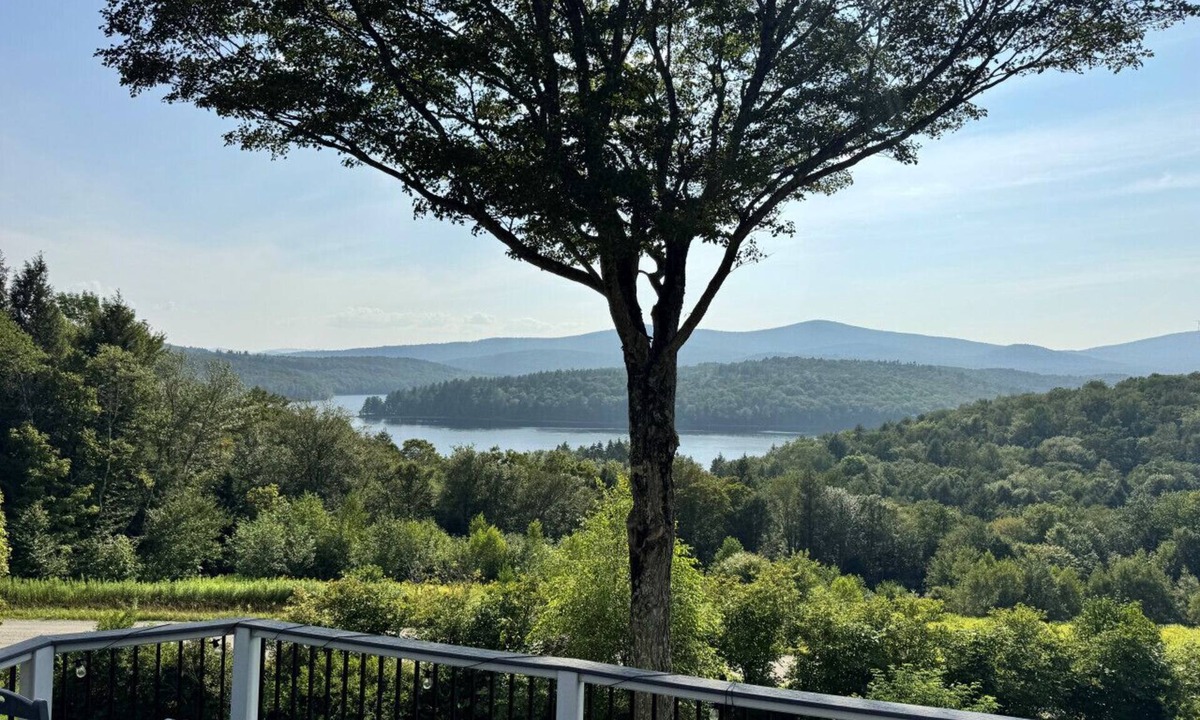 Wilmington House | Lake Whitingham- Wards beach, Hot tub, views