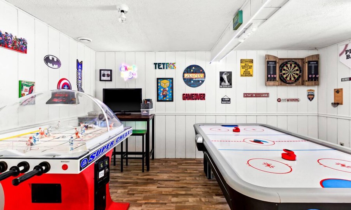 Grand Lake House | Lakefront Cabin, Hot Tub, Sauna, Fireplace, Game Room, Private Lot