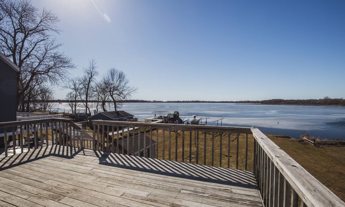 Wind Lake Cottage | Lakeside Cottage with Inspiring Views! Master Bedroom & Lakeside Decks!
