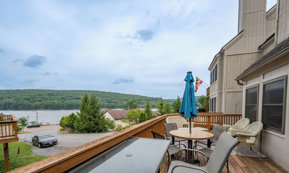 Mountainside Condo | Lakeview 2-bedroom condo with wood fireplace