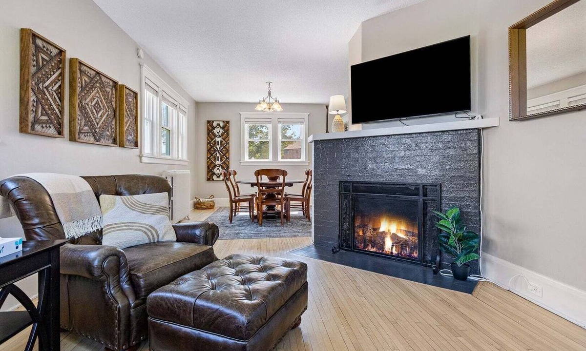 Lakeside - Lester Park House | Lakewalk House, Heirloom Vacations