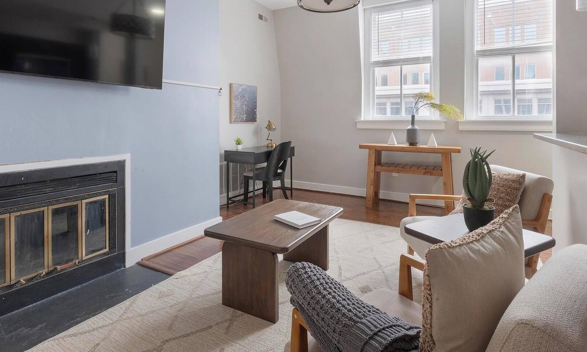 Downtown Baltimore Apartment | Landing | Beautiful 1BD in University of Maryland