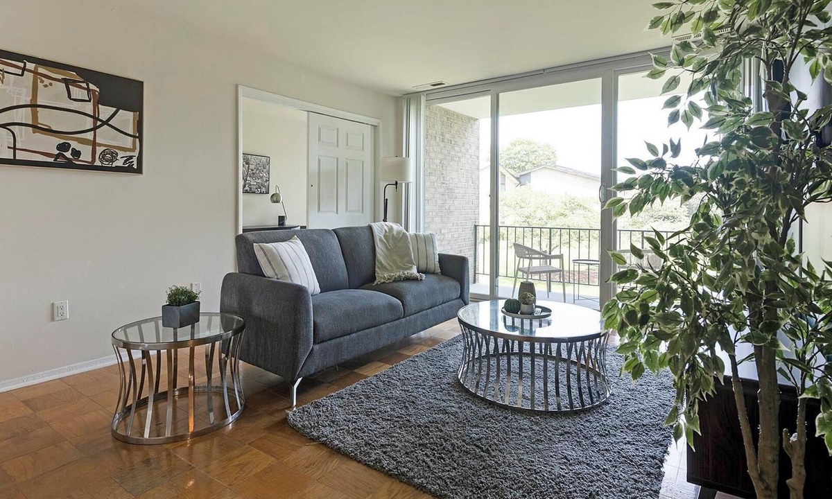 Greenbelt Apartment | Landing | Chic 1BD, Gym, Pool