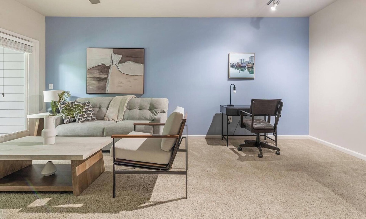 Manassas Park Apartment | Landing | Incredible 1BD, Gym, Pool