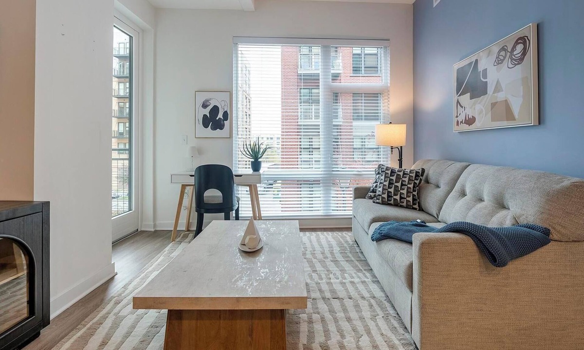 Old Town West Apartment | Landing | Modern 2BD, Courtyard, Gym