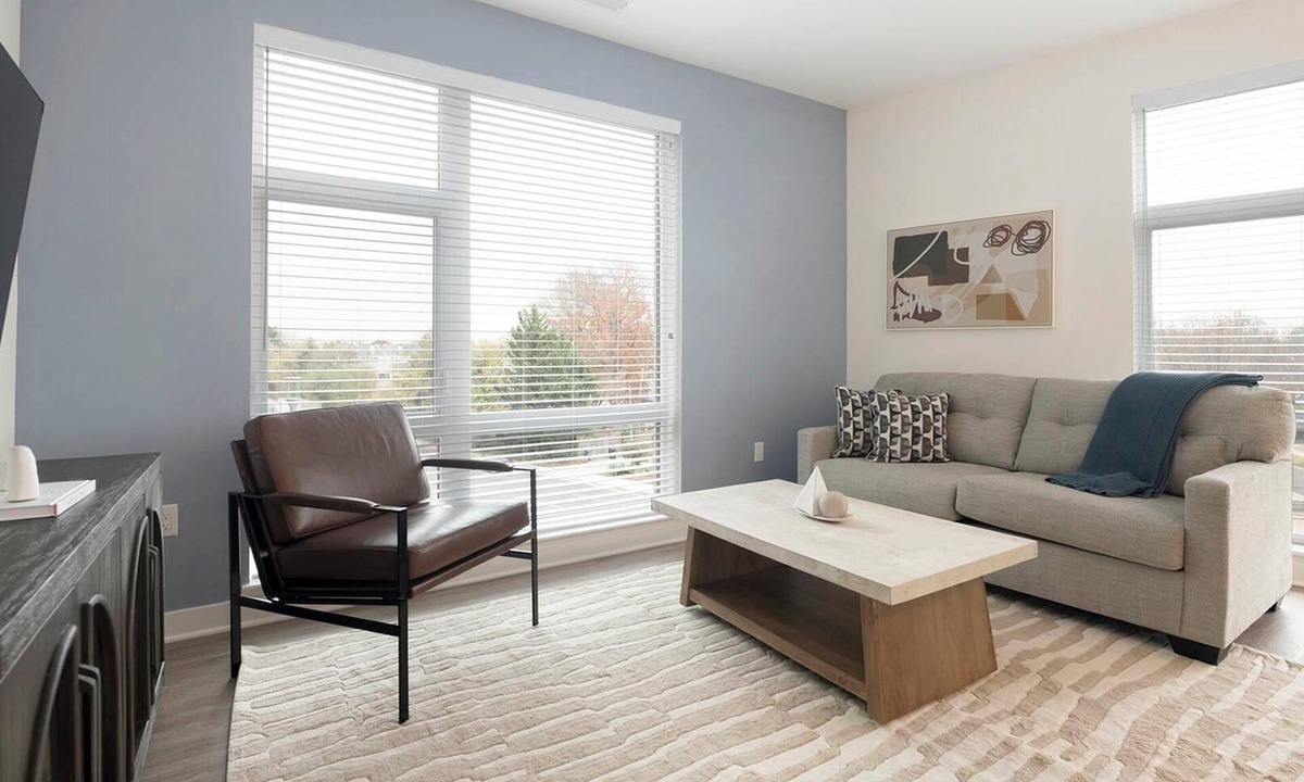 Old Town West Apartment | Landing | Spectacular 2BD, Gym, Courtyard