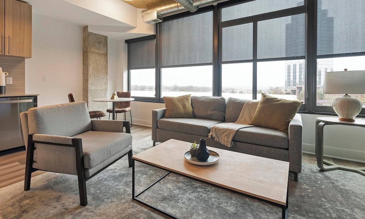 Baileys Crossroads Apartment | Landing | Stylish 1BD, Game Room, Gym