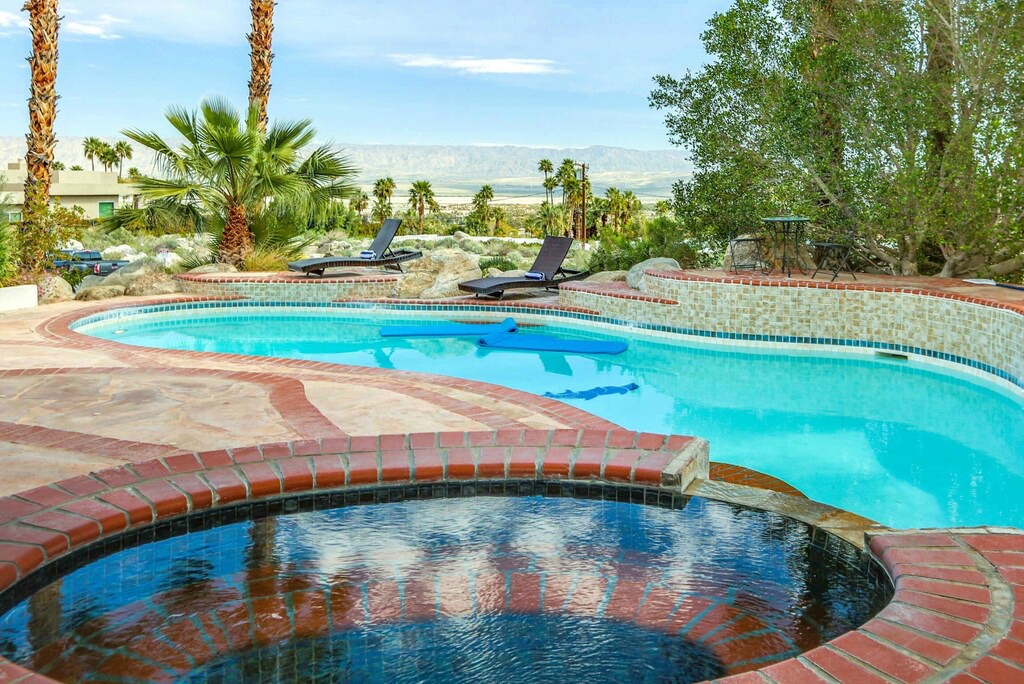Chino Canyon House | Large 6 Bedroom Palm Springs Home