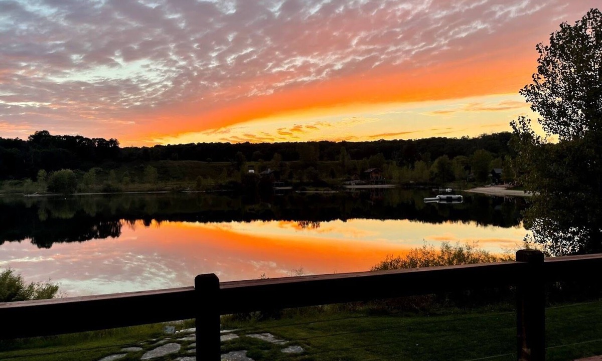 Cascade House | Large lakefront Cabin w/year-round activities & enough beds for everyone!