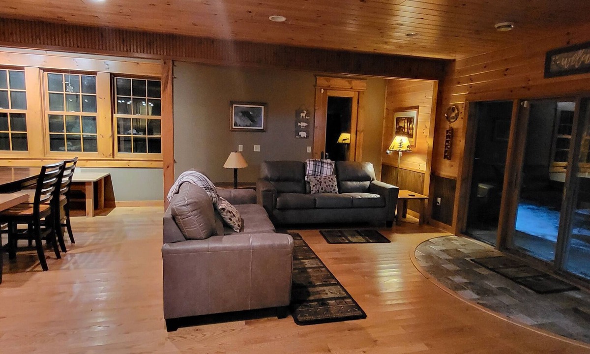 Emily House | Large Retreat perfect for all with 10+ acres in Crosslake on semi-private lake