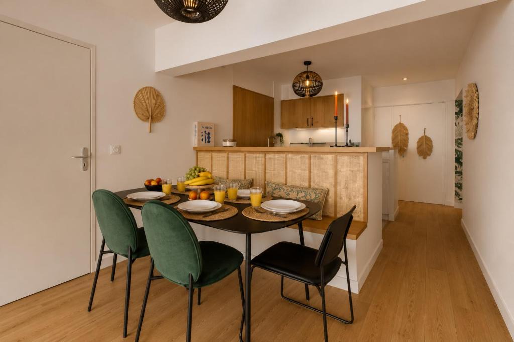 15th Arrondissement Apartment | Lavie Maison | Parisian living, Eiffel Tower