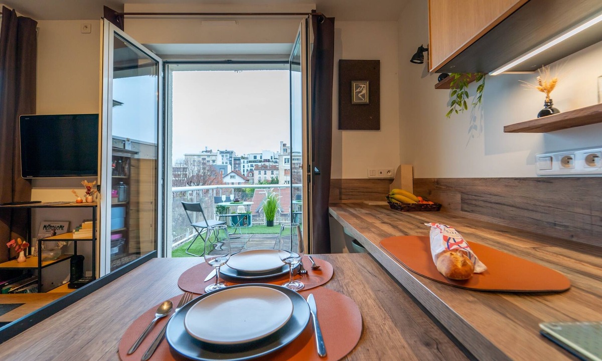 Nogent-sur-Marne Apartment | Le Balcon Boheme - Proche de Paris et des parcs d'attractions