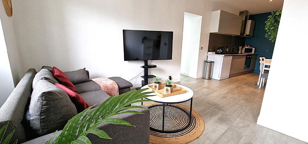 Moussy-le-Vieux Apartment | le MOUSSY F2 près de Roissy CDG & Parc Astérix