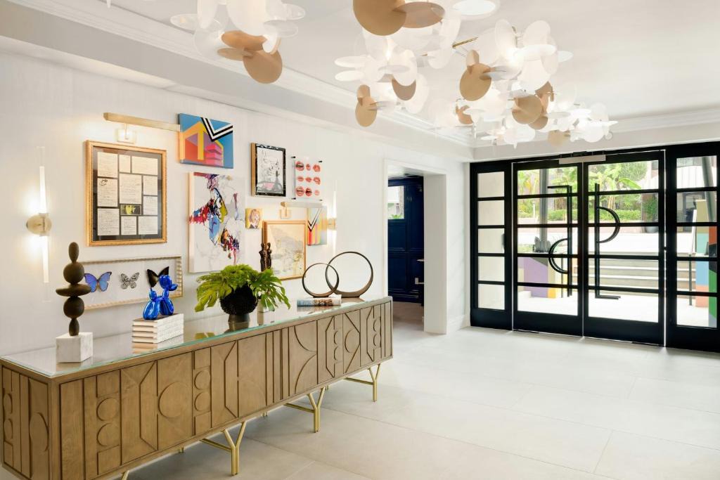 Tri-West Hotel | Le Parc at Melrose