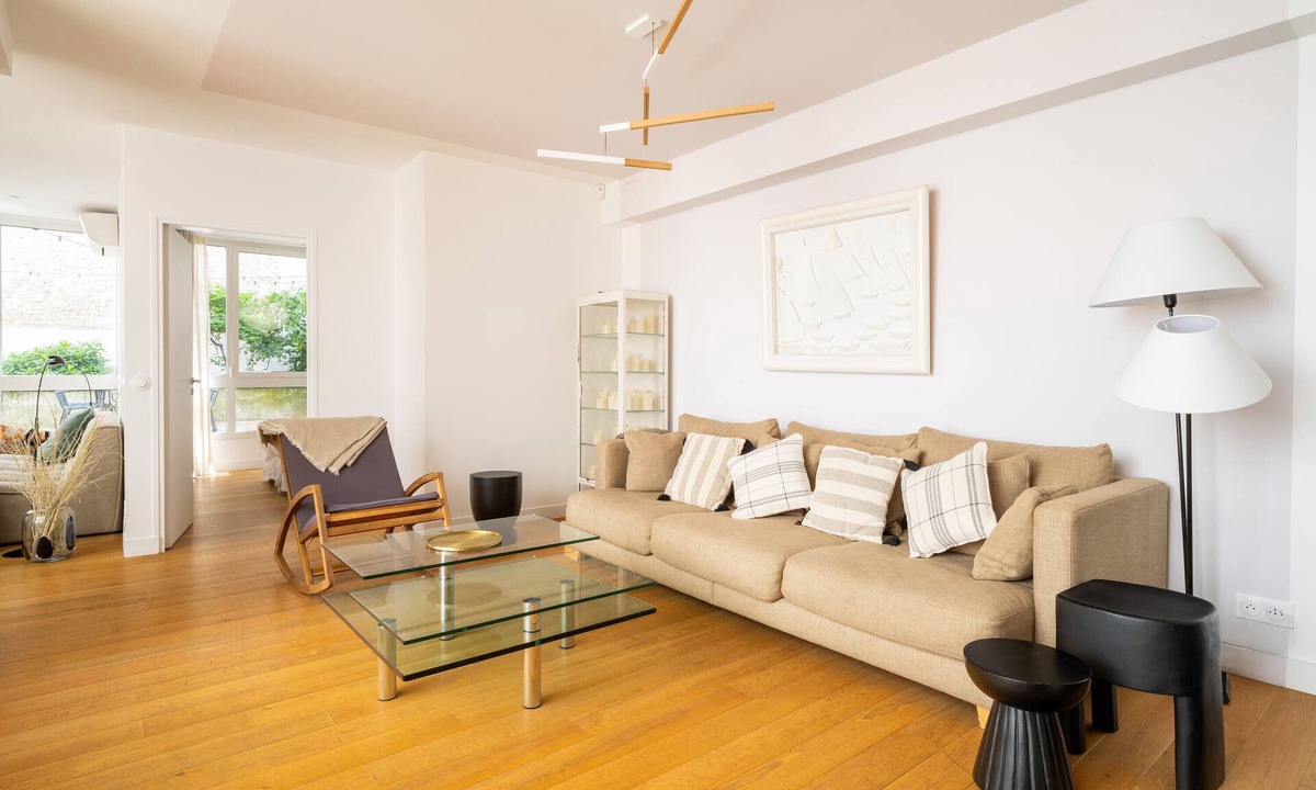 Quartier du Petit-Montrouge Apartment | Le Patio d’Alésia - Welkeys