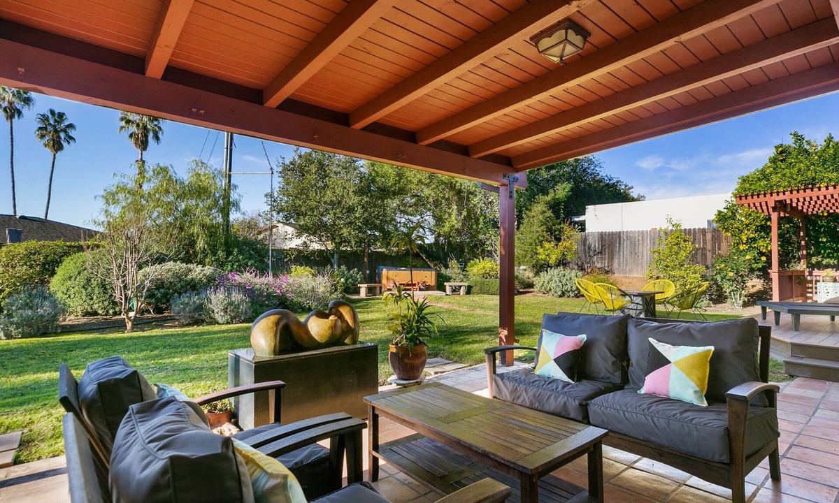 Mira Monte House | Life Imitates Art in Ojai.