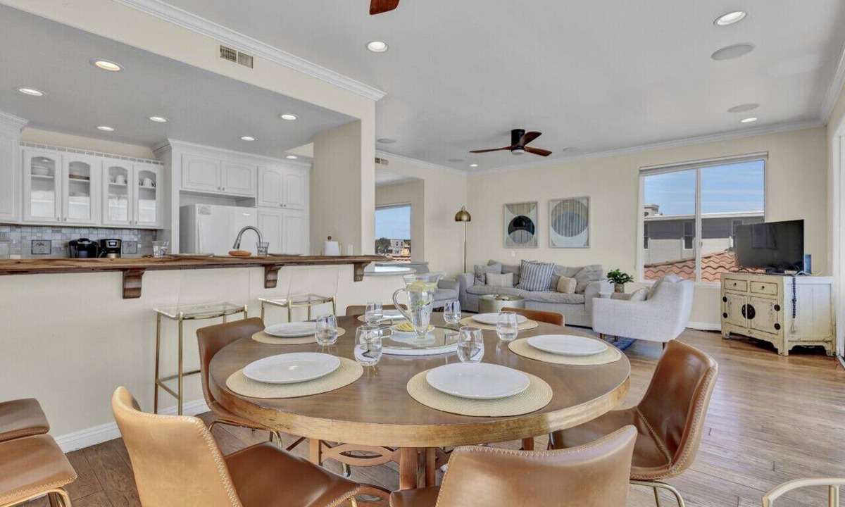 Central Mission Beach Condo | Light And Airy Penthouse Overlooking Mission Bay!