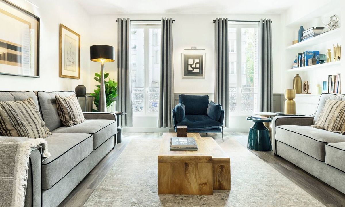 Saint-Vincent-de-Paul Apartment | LivinParis | Luxury 3 Bedrooms Montmartre I