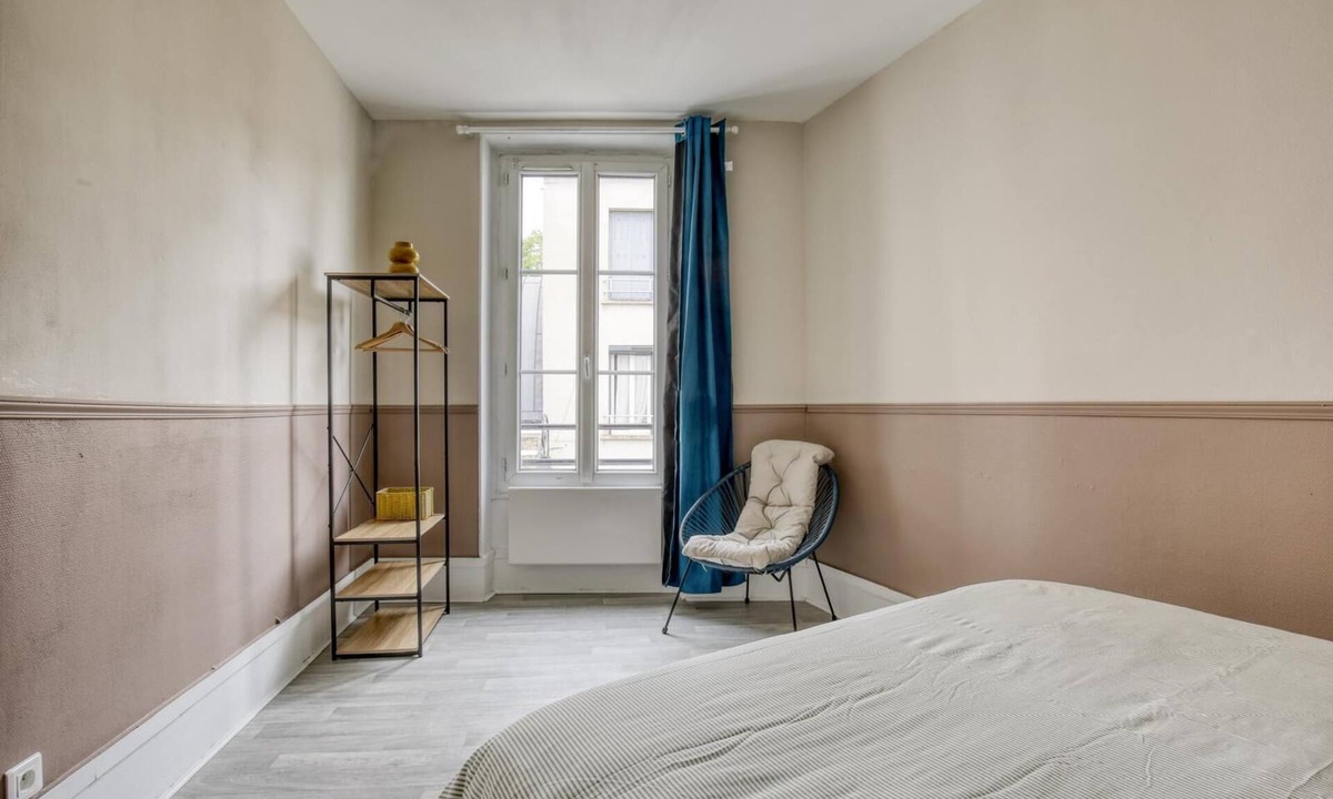 Puteaux Apartment | Lola Homes " Contemporary and warm apartment "