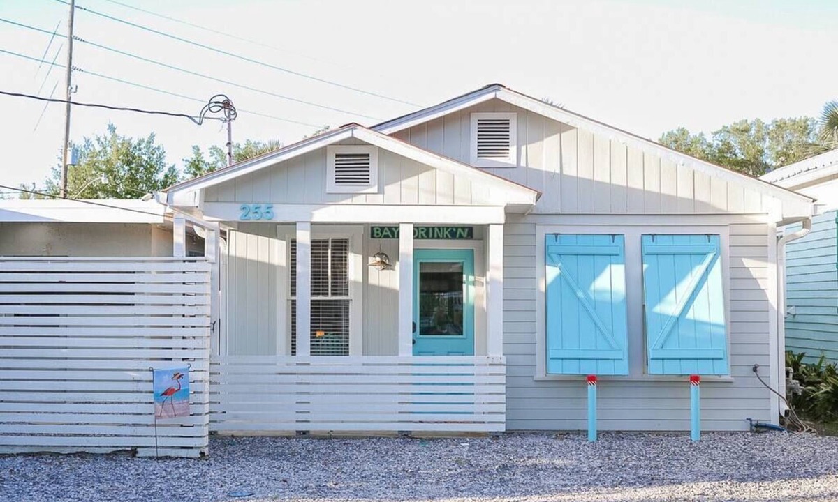 Old Town House | Lost At Sea | Golf Cart| Pet-Friendly