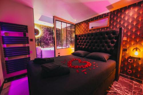 Broglie Apartment | Love room, sauna et jacuzzi