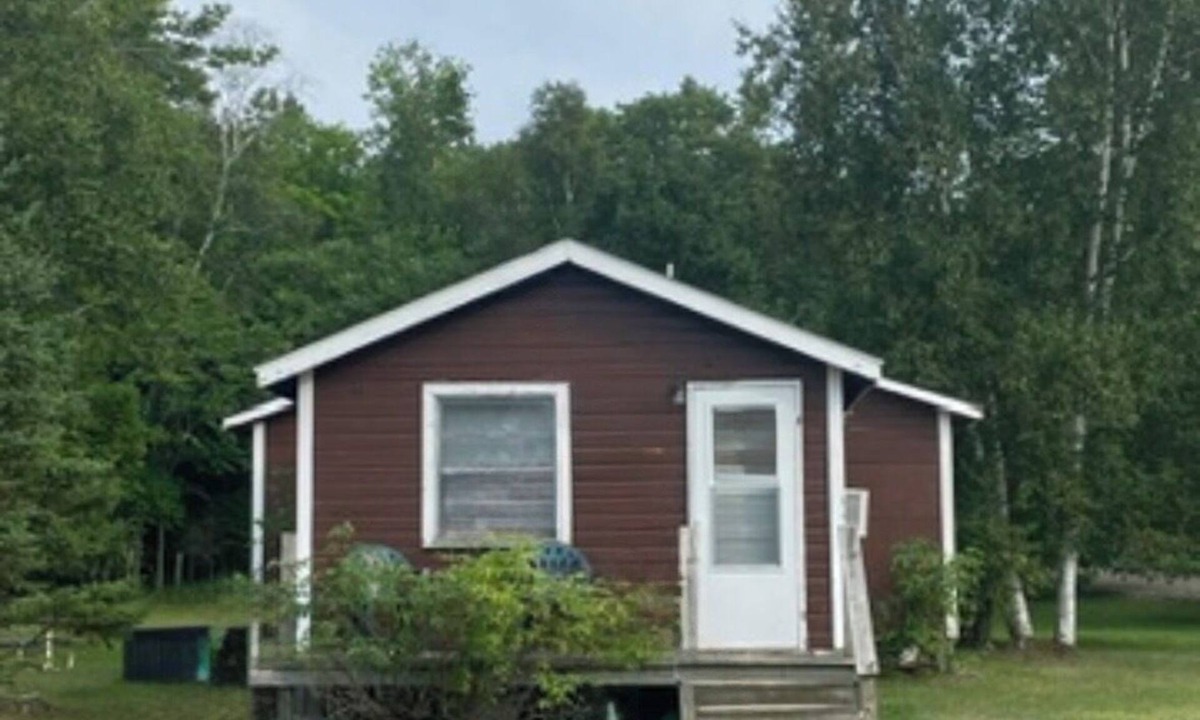Puposky Cabin | Lovely 2-bedroom cabin North of Bemidji