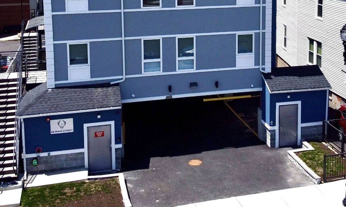 Everett Condo | Lovely 2 bedroom condo W parking included