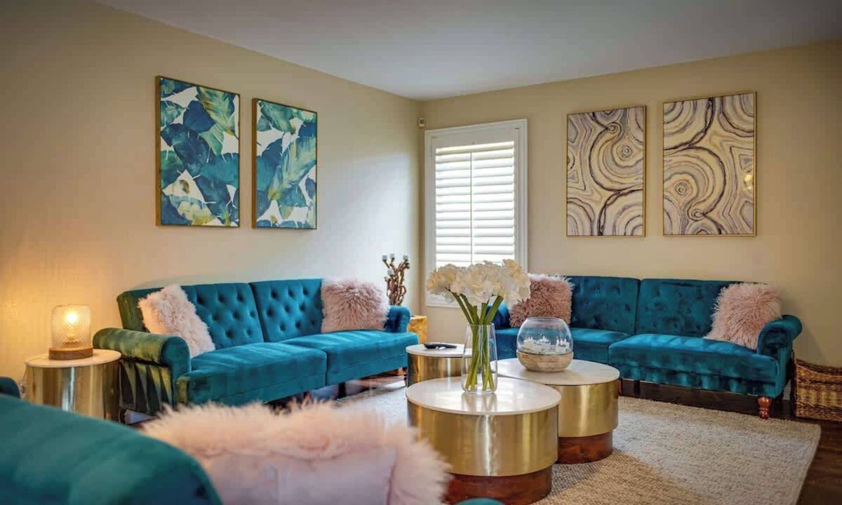 Spring Valley Villa | LUX 7BR/3BA Villa Pool+Jacuzzi+ClubRoom+Garage+