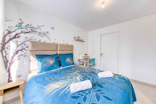 Maisons-Alfort Apartment | Luxe Neuf - Parking Privé Souterrain Gratuit avec Borne Electrique - 10mn Paris RER D - Lit 160X200 - Tout équipé - De 1 à 4 pers - Near Paris Brand New Apart with Secure Parking