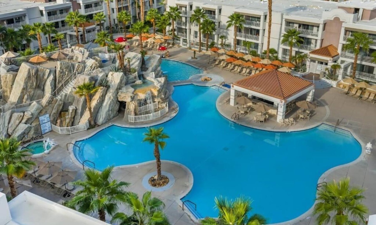 Canyon Corridor Hotel | Luxe Palm Springs Villa w/Resort Pool, Spa, Waterslides & Sunset Views